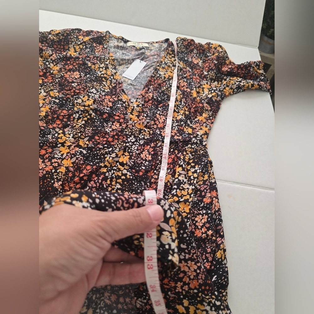 NWT Aura The Label Ember Print Wraping Mini Dress Size Medium - Picture 6 of 12